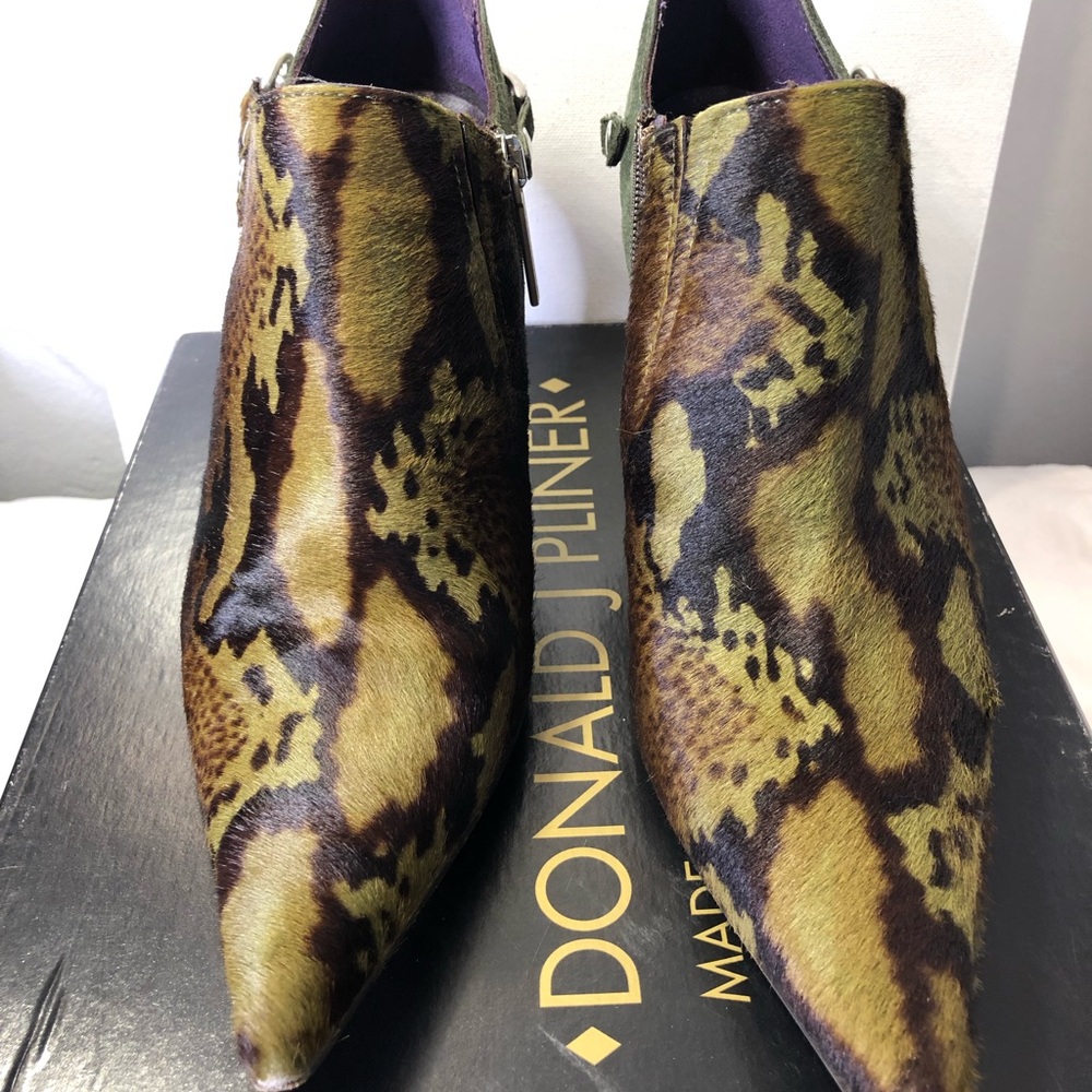Donald J Pliner Ankle Boots - Picture 2 of 9